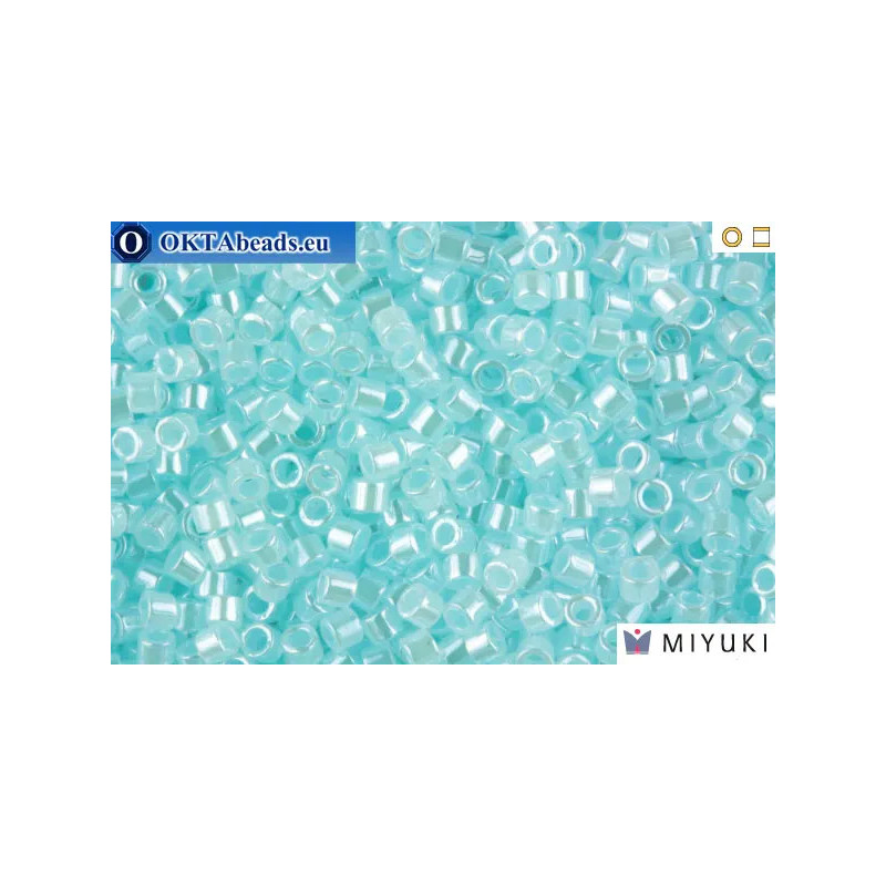 MIYUKI Delica Lined Crystal/Light Aquamarine (DB239) 11/0